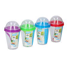 Yoghurtbeker met lepel